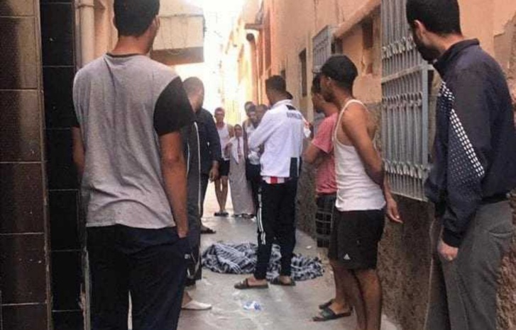 طنجة.. انتحار شخص بإلقاء نفسه من الطابق العلوي لمنزله طنجة.. انتحار شخص بإلقاء نفسه من الطابق العلوي لمنزله