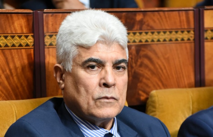 النائب البرلماني الكبير قادة النائب البرلماني الكبير قادة