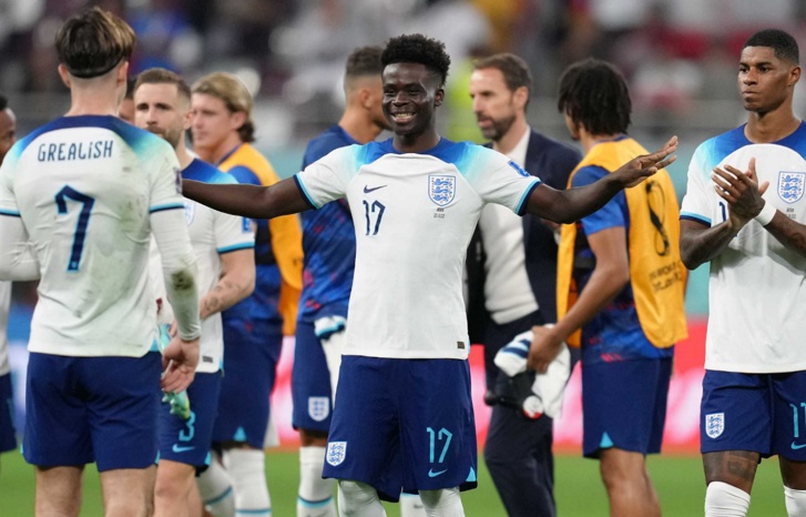 بيل يجنب ويلز السقوط أمام أمريكا وإنجلترا تكتسح إيران بسداسية بيل يجنب ويلز السقوط أمام أمريكا وإنجلترا تكتسح إيران بسداسية