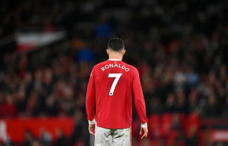 مانشستر يونايتد يعلن رحيل رونالدو باتفاق متبادل مانشستر يونايتد يعلن رحيل رونالدو باتفاق متبادل