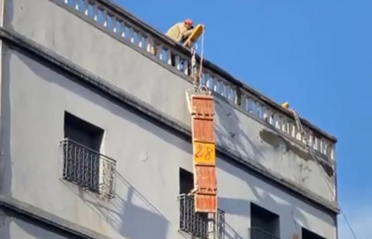 بالصور: مصرع شخص ونجاة آخر من موت محقق بالبيضاء بالصور: مصرع شخص ونجاة آخر من موت محقق بالبيضاء