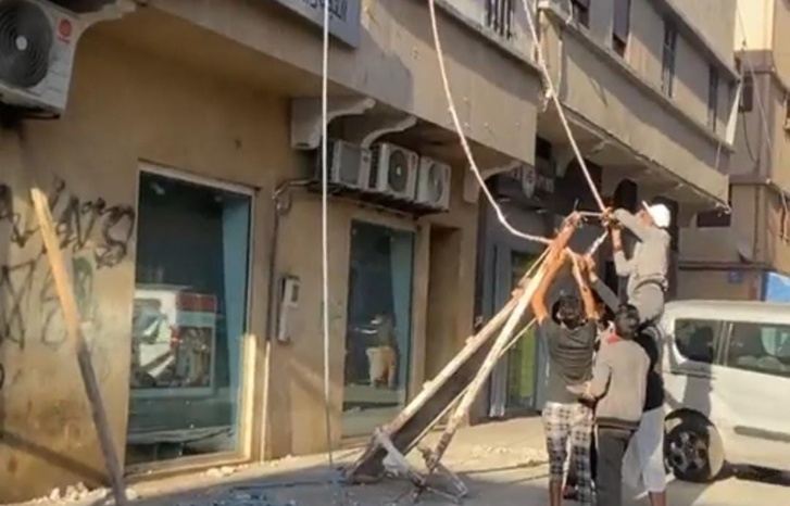 بالصور: مصرع شخص ونجاة آخر من موت محقق بالبيضاء بالصور: مصرع شخص ونجاة آخر من موت محقق بالبيضاء