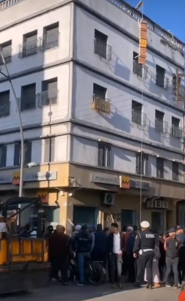 بالصور: مصرع شخص ونجاة آخر من موت محقق بالبيضاء بالصور: مصرع شخص ونجاة آخر من موت محقق بالبيضاء