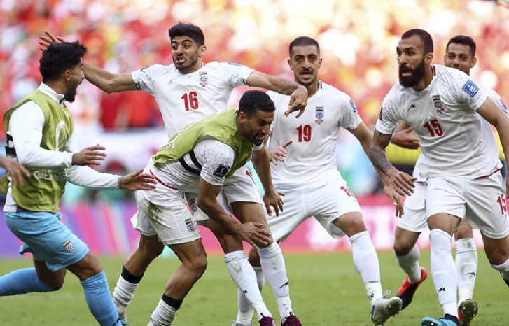 منتخب إيران يسقط ويلز في شراكه ويخلق المفاجأة منتخب إيران يسقط ويلز في شراكه ويخلق المفاجأة