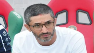 زكرياء عبوب مدرب فريق الشباب السالمي زكرياء عبوب مدرب فريق الشباب السالمي