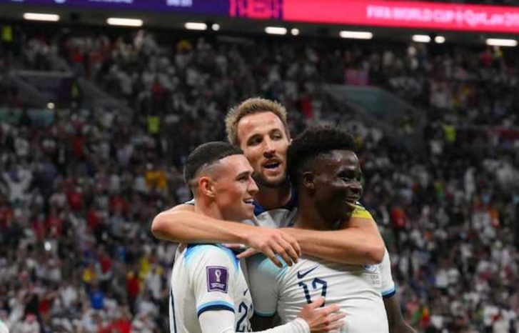 إنجلترا تتجاوز السنغال بثلاثية وتبلغ الدور الموالي إنجلترا تتجاوز السنغال بثلاثية وتبلغ الدور الموالي