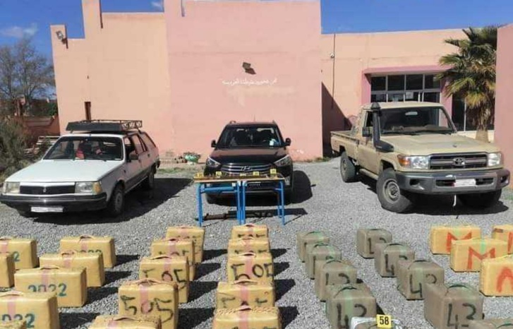 كلميم: توقيف خمسة أشخاص بتهمة التهريب الدولي للمخدرات كلميم: توقيف خمسة أشخاص بتهمة التهريب الدولي للمخدرات