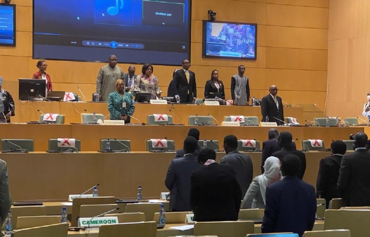 وزراء العدل الأفارقة يقفون بالتصفيق إجلالا لما حققه المنتخب المغربي