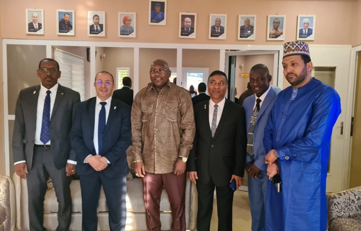 الهلالي يحضر مراسم تدشين مقر الاتحاد الإفريقي والجمعية العمومية التابعة له بالنيجر الهلالي يحضر مراسم تدشين مقر الاتحاد الإفريقي والجمعية العمومية التابعة له بالنيجر