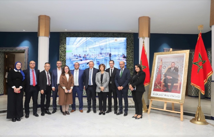 توقيع اتفاقية بين وزارة الصناعة و"سوميتومو" اليابانية لتعزيز منظومة السيارات بالمغرب توقيع اتفاقية بين وزارة الصناعة و"سوميتومو" اليابانية لتعزيز منظومة السيارات بالمغرب