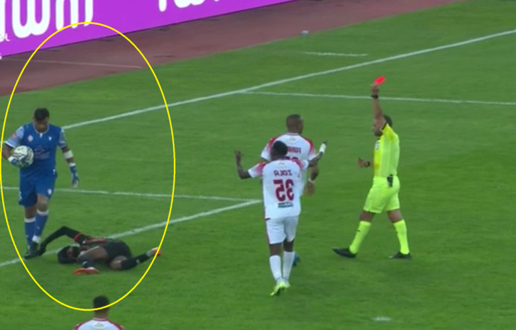 اللجنة المركزية للتأديب تعاقب رضا التكناوتي بعد طرده في مباراة الجيش اللجنة المركزية للتأديب تعاقب رضا التكناوتي بعد طرده في مباراة الجيش