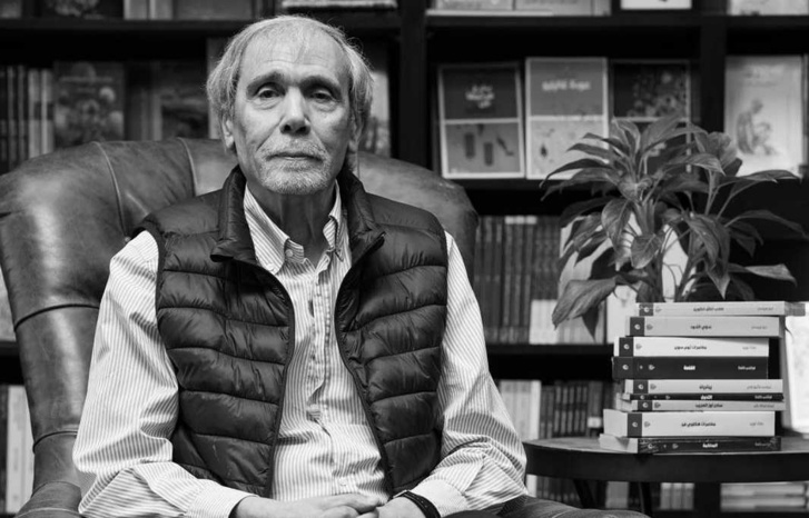 الناقد عبد الفتاح كيليطو يتوج بجائزة الملك فيصل للغة العربية والأدب الناقد عبد الفتاح كيليطو يتوج بجائزة الملك فيصل للغة العربية والأدب