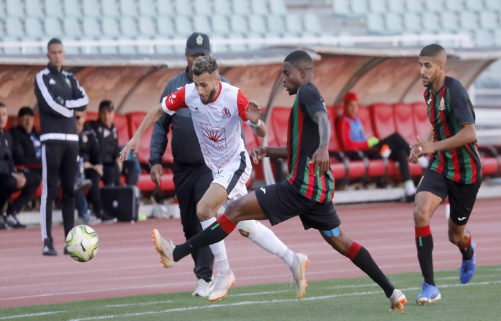 الجيش يواجه الفتح في الديربي خارج الرباط واختبار آخر صعب لـ"النفطي" مع الوداد الجيش يواجه الفتح في الديربي خارج الرباط واختبار آخر صعب لـ"النفطي" مع الوداد