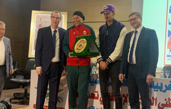 الجمعية المغربية للصحافة الرياضية تجدد الثقة في بدر الدين الإدريسي رئيسا الجمعية المغربية للصحافة الرياضية تجدد الثقة في بدر الدين الإدريسي رئيسا