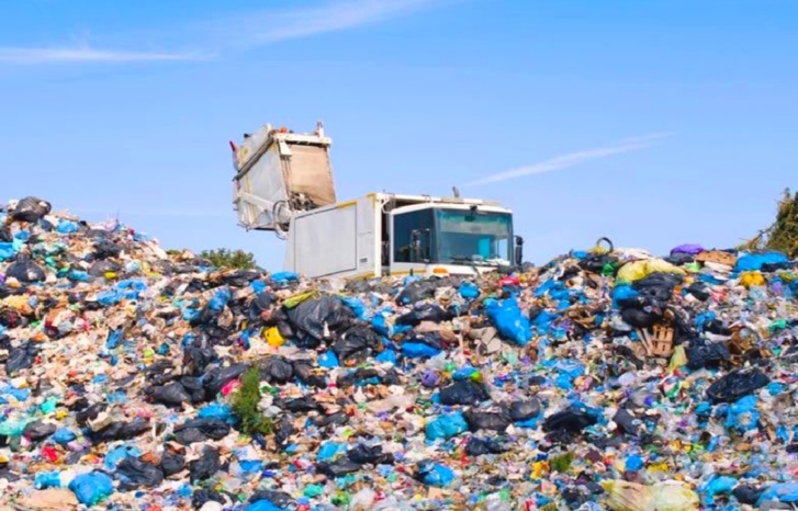 جثة ملفوفة بـ"مانطة" تستنفر سلطات المحمدية جثة ملفوفة بـ"مانطة" تستنفر سلطات المحمدية