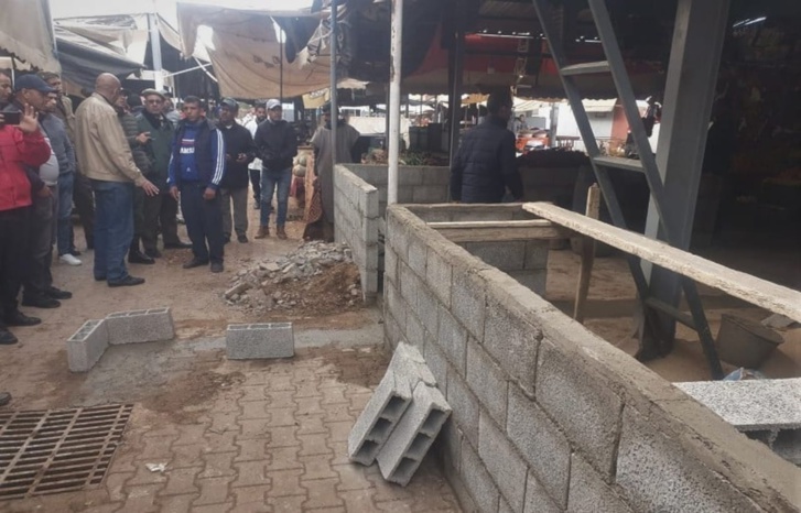 قائد ملحقة إدارية بالفقيه بن صالح يتعرض لاعتداء بسكين قائد ملحقة إدارية بالفقيه بن صالح يتعرض لاعتداء بسكين