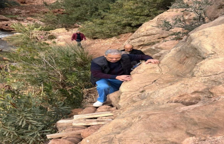 هكذا دخل عامل إقليم أزيلال قلوب متتبعيه من خلال الزيارات التفقدية للجماعات الترابية أزود نموذجا هكذا دخل عامل إقليم أزيلال قلوب متتبعيه من خلال الزيارات التفقدية للجماعات الترابية أزود نموذجا