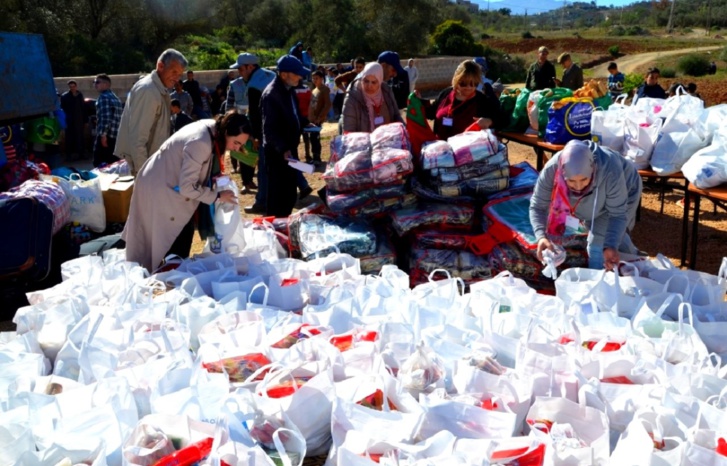 قافلة تضامنية لمكافحة آثار البرد تجوب الريف قافلة تضامنية لمكافحة آثار البرد تجوب الريف