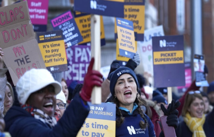 تجدد إضرابات المدرسين والممرضين وسائقي القطارات في بريطانيا تجدد إضرابات المدرسين والممرضين وسائقي القطارات في بريطانيا