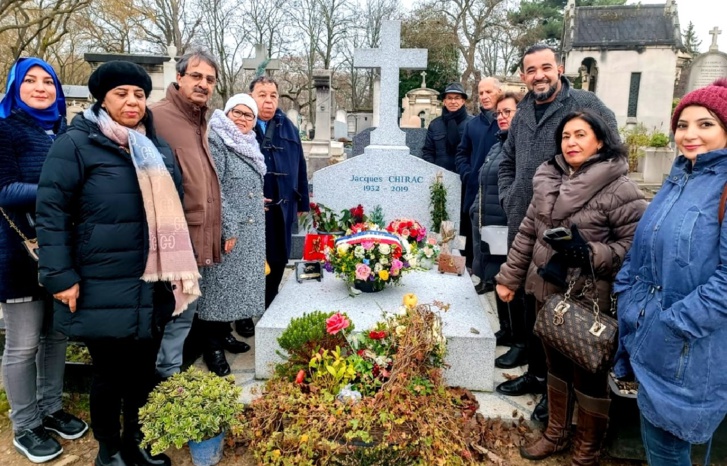 فيديرالية الجمعيات المغربية بأوروبا تزور قبر الرئيس الفرنسي الأسبق جاك شيراك
