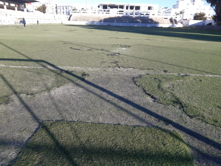 ملعب العرائش ينتظر موسم الحرث ملعب العرائش ينتظر موسم الحرث