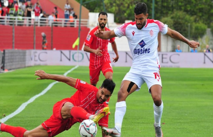 صراع الأقوياء بين الوداد والفتح لمزاحمة الجيش في الصدارة صراع الأقوياء بين الوداد والفتح لمزاحمة الجيش في الصدارة