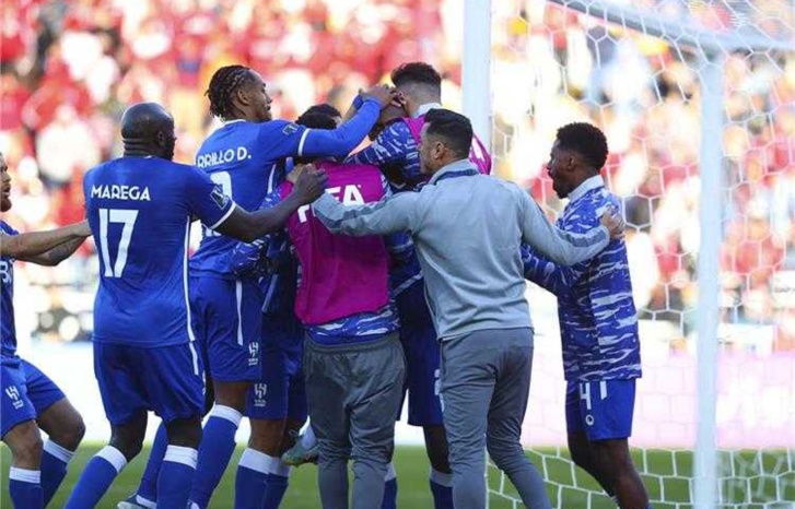 الهلال يعود من بعيد ويتجاوز الوداد في ربع نهائي مونديال الأندية الهلال يعود من بعيد ويتجاوز الوداد في ربع نهائي مونديال الأندية