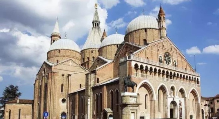 جامعة بادوڤا الإيطالية تحتفي بذكرى مرور 800 سنة عن تأسيسها في مدينتين مغربيتين جامعة بادوڤا الإيطالية تحتفي بذكرى مرور 800 سنة عن تأسيسها في مدينتين مغربيتين