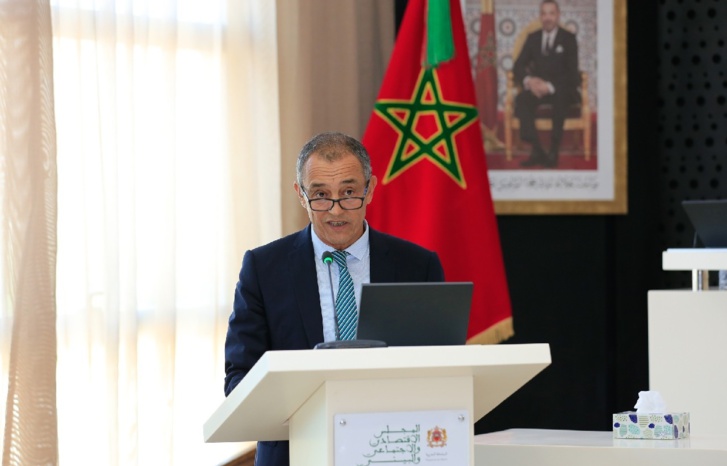 الأخبار الزائفة وتأثيرها على الرأي العام  الأخبار الزائفة وتأثيرها على الرأي العام