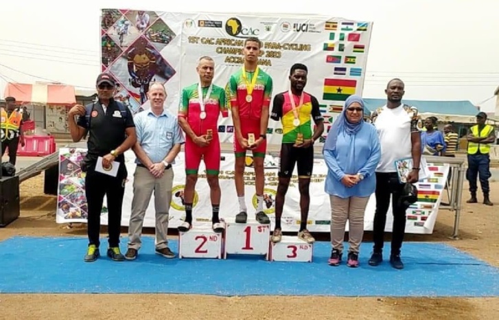 الميدالية الذهبية الثانية وعزف النشيد الوطني المغربي في "اكرا" الميدالية الذهبية الثانية وعزف النشيد الوطني المغربي في "اكرا"