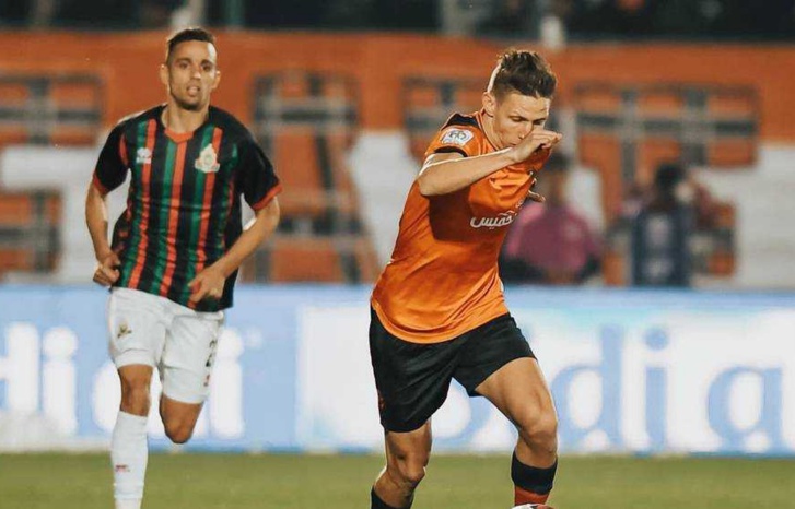 الجيش يستعيد صدارته برباعية في مرمى نهضة بركان الجيش يستعيد صدارته برباعية في مرمى نهضة بركان