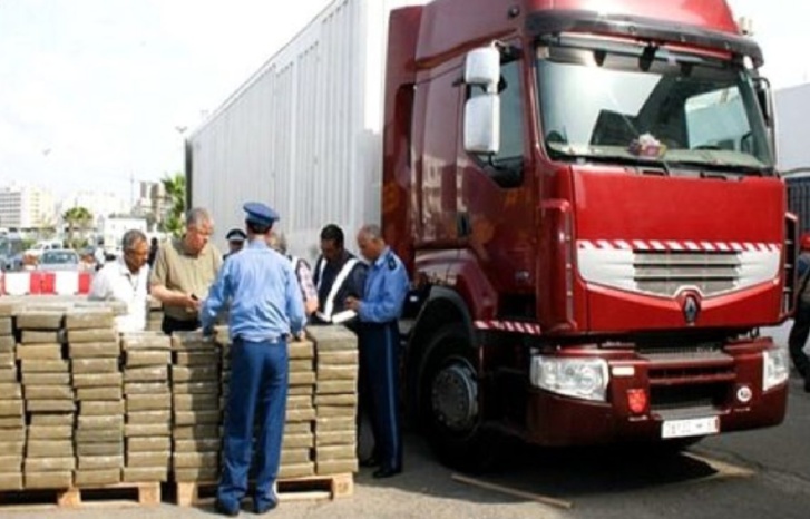 إحباط عملية تهريب شحنة كبيرة من "الحشيش" بطنجة إحباط عملية تهريب شحنة كبيرة من "الحشيش" بطنجة