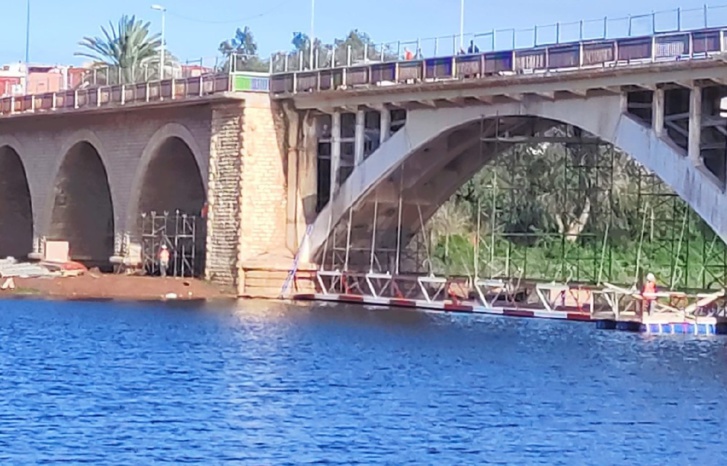 انطلاق عملية إصلاح القنطرة التاريخية بآزمور انطلاق عملية إصلاح القنطرة التاريخية بآزمور