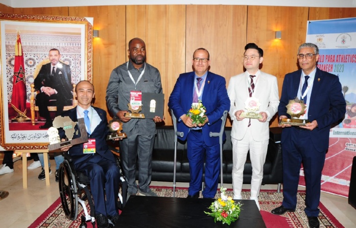 الأبطال المغاربة يلونون افتتاح الجائزة الكبرى مولاي الحسن بالذهب