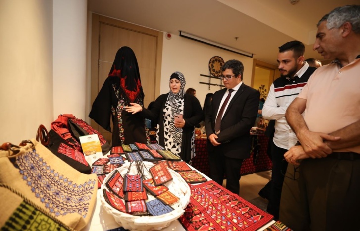 إطلاق منصة إلكترونية لتسويق المنتجات الفلسطينية إطلاق منصة إلكترونية لتسويق المنتجات الفلسطينية