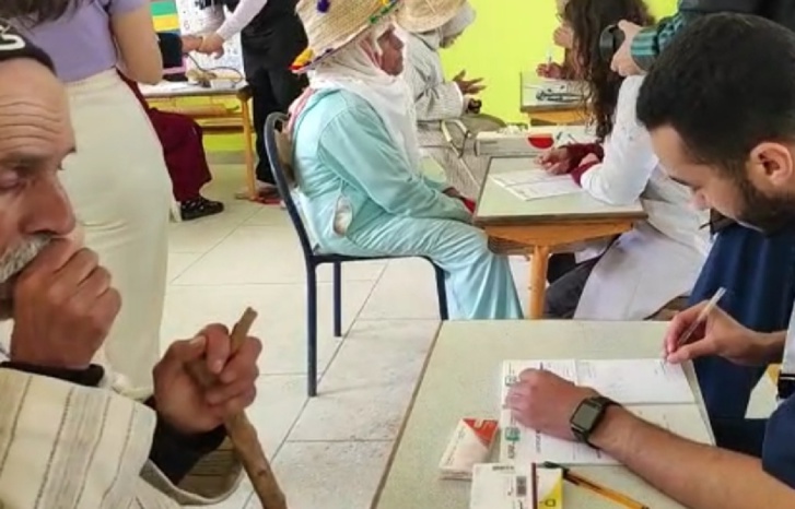 قافلة طبية إنسانية تحط الرحال بضواحي وزان قافلة طبية إنسانية تحط الرحال بضواحي وزان