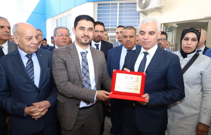 البروفيسور "آيت طالب" يعطي انطلاقة خدمات 16 مؤسسة صحية حضرية وقروية بجهة الشرق البروفيسور "آيت طالب" يعطي انطلاقة خدمات 16 مؤسسة صحية حضرية وقروية بجهة الشرق