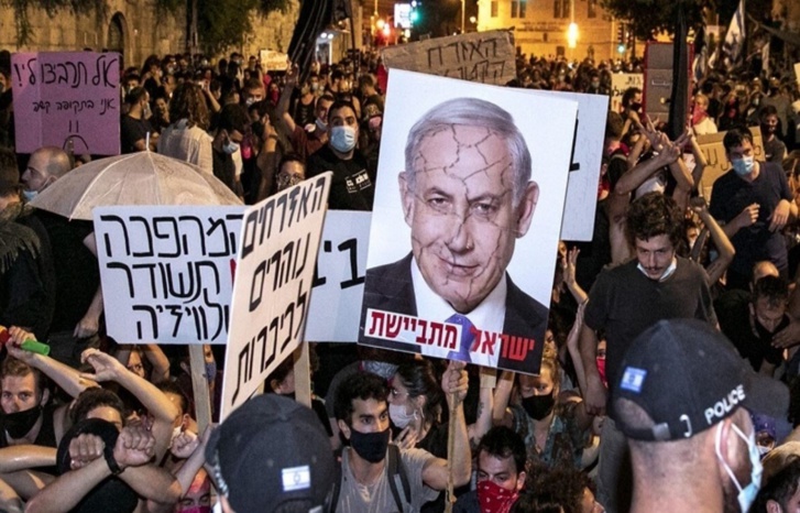 إسرائيل تشتعل.. تهديد بإسقاط الحكومة ونتنياهو يؤجل خطاب تجميد الإصلاح القضائي إسرائيل تشتعل.. تهديد بإسقاط الحكومة ونتنياهو يؤجل خطاب تجميد الإصلاح القضائي