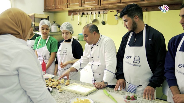 برنامج "أثر" يستعرض المبادرات الإنسانية المغربية على قناة العربي 2 برنامج "أثر" يستعرض المبادرات الإنسانية المغربية على قناة العربي 2