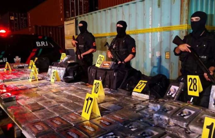 أمن ميناء طنجة يحبط أزيد من 5 أطنان من مخدر الشيرا أمن ميناء طنجة يحبط أزيد من 5 أطنان من مخدر الشيرا