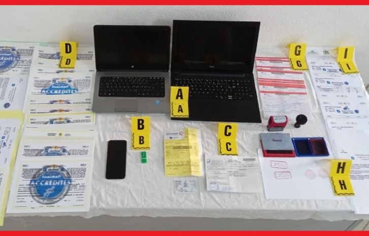 أمن طنجة يطيح بشبكة إجرامية مختصة في تزوير شواهد ودبلومات أمن طنجة يطيح بشبكة إجرامية مختصة في تزوير شواهد ودبلومات