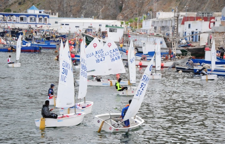 المغرب: الزوارق الشراعية تسابق الريح من أجل الذهب الإفريقي المغرب: الزوارق الشراعية تسابق الريح من أجل الذهب الإفريقي