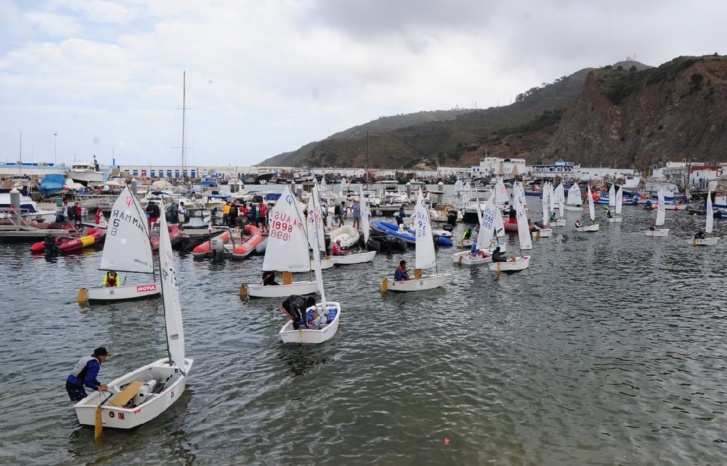 المغرب: الزوارق الشراعية تسابق الريح من أجل الذهب الإفريقي المغرب: الزوارق الشراعية تسابق الريح من أجل الذهب الإفريقي