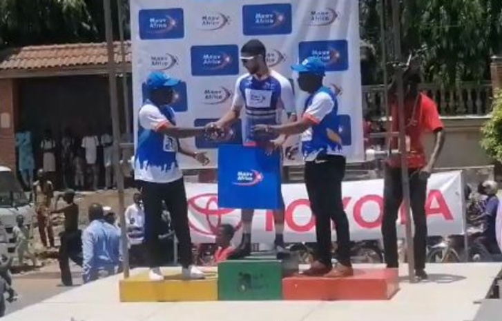 أسود "الدراجة" يبسطون سيطرتهم فرديا وجماعيا على طواف البنين أسود "الدراجة" يبسطون سيطرتهم فرديا وجماعيا على طواف البنين