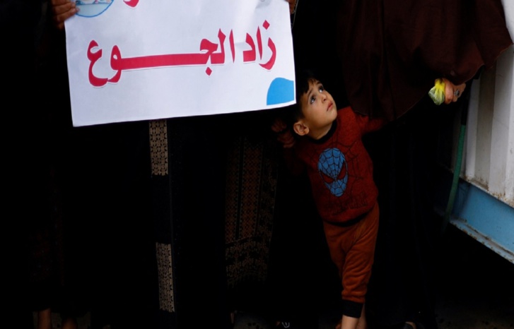 بسبب نقص التمويل.. برنامج الأغذية العالمي يعلق مساعداته للفلسطينيين بسبب نقص التمويل.. برنامج الأغذية العالمي يعلق مساعداته للفلسطينيين