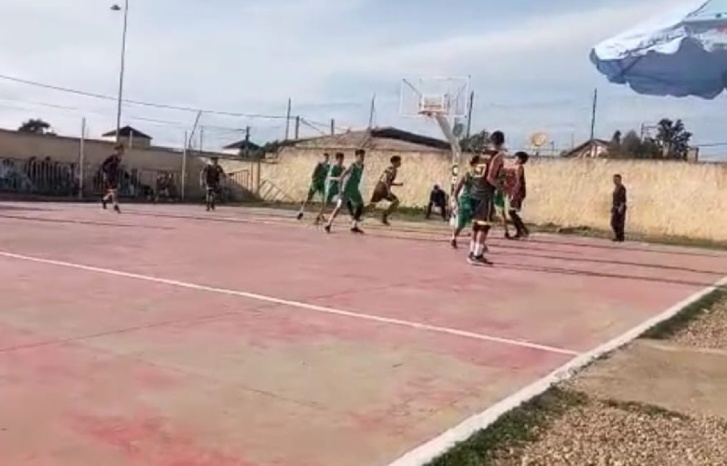 احد كورت في حاجة ماسة لملعب مغطى.. احد كورت في حاجة ماسة لملعب مغطى..