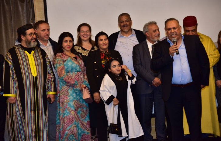 مسلسل "الرحاليات" يتوج بالجائزة الكبرى في "ليلة السفراء" مسلسل "الرحاليات" يتوج بالجائزة الكبرى في "ليلة السفراء"