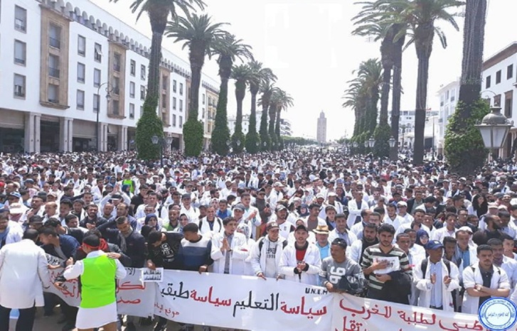 أساتذة التعاقد يلوحون بالتصعيد