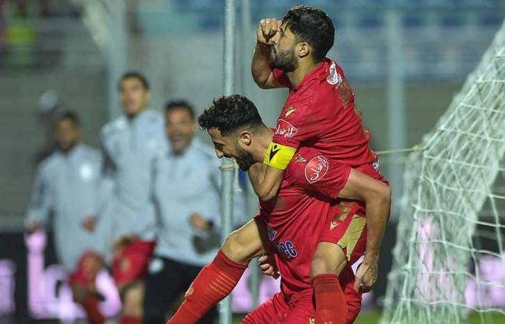 الوداد يفوز على الدفاع الجديدي ويلاقي الرجاء في نصف النهائي الوداد يفوز على الدفاع الجديدي ويلاقي الرجاء في نصف النهائي