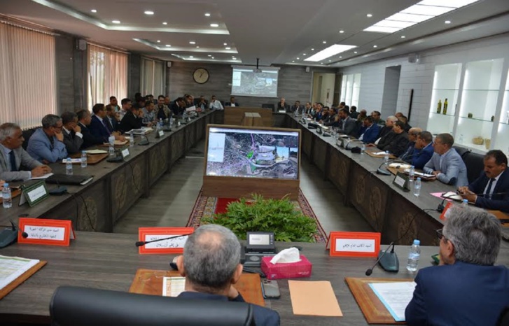 عامل إقليم أزيلال يترأس اجتماع تأهيل المراكز الصاعدة بحضور الوكالة الجهوية لتنفيذ المشاريع عامل إقليم أزيلال يترأس اجتماع تأهيل المراكز الصاعدة بحضور الوكالة الجهوية لتنفيذ المشاريع